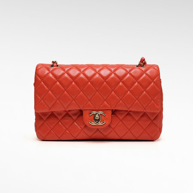 CLASSIC FLAP MEDIUM CORAL RED GOLD HARDWARE