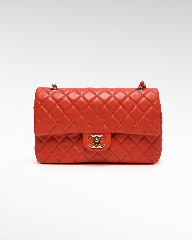 CLASSIC FLAP MEDIUM CORAL RED GOLD HARDWARE