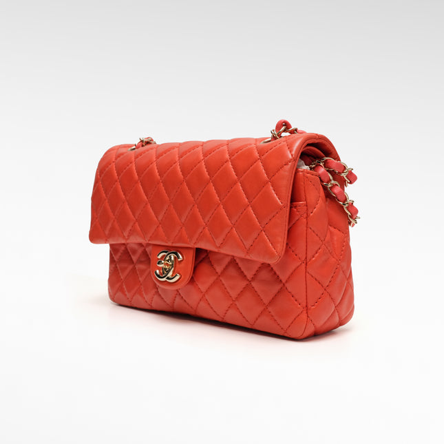 CLASSIC FLAP MEDIUM CORAL RED GOLD HARDWARE