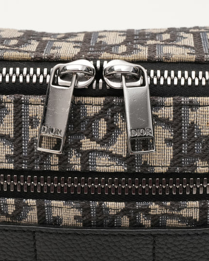 HOMME OBLIQUE SAFARI BEIGE X NAVY SHOULDER BAG