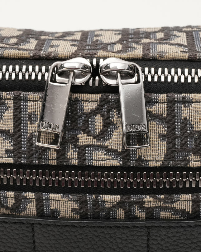 HOMME OBLIQUE SAFARI BEIGE X NAVY SHOULDER BAG