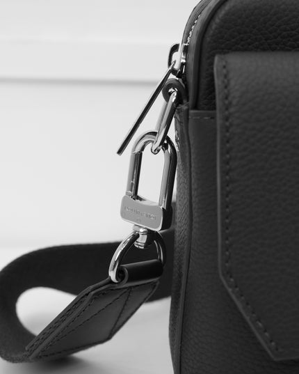 AEROGRAM FASTLINE MESSENGER BLACK