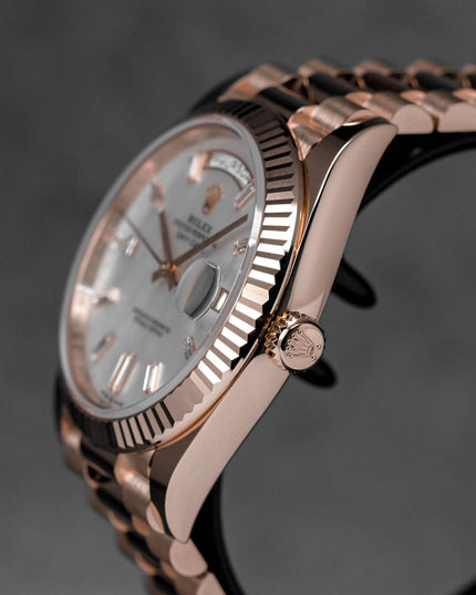 DAYDATE 40MM ROSEGOLD MOP DIAMOND BAGUETTE DIAL (2025)