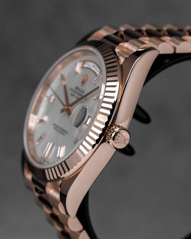DAYDATE 40MM ROSEGOLD MOP DIAMOND BAGUETTE DIAL (2025)