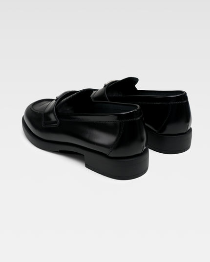 TRIANGLE LOGO LEATHER LOAFER BLACK