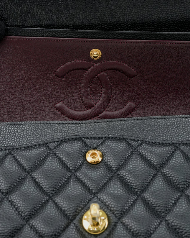 MEDIUM CLASSIC FLAP BLACK CAVIAR GOLDHARDWARE