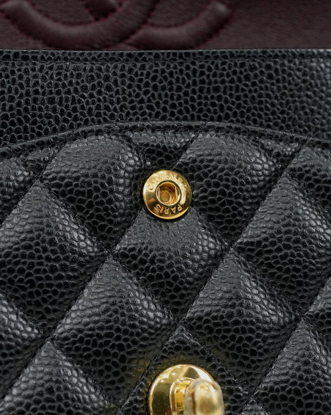 MEDIUM CLASSIC FLAP BLACK CAVIAR GOLDHARDWARE