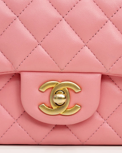 CLASSIC FLAP BAG PINK LAMBSKIN