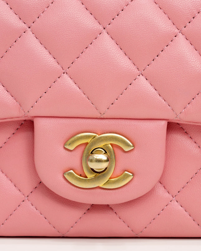 CLASSIC FLAP BAG PINK LAMBSKIN