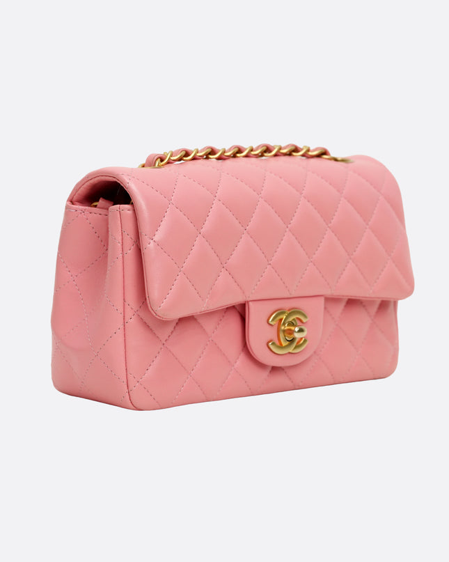 CLASSIC FLAP BAG PINK LAMBSKIN