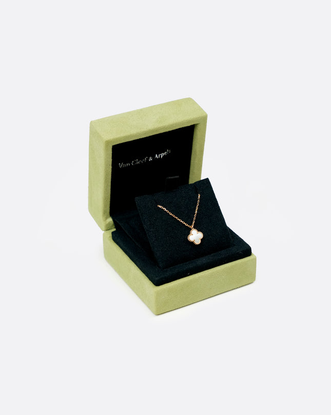 SWEET ALHAMBRA YELLOWGOLD MOTHER OF PEARL NECKLACE (2025)