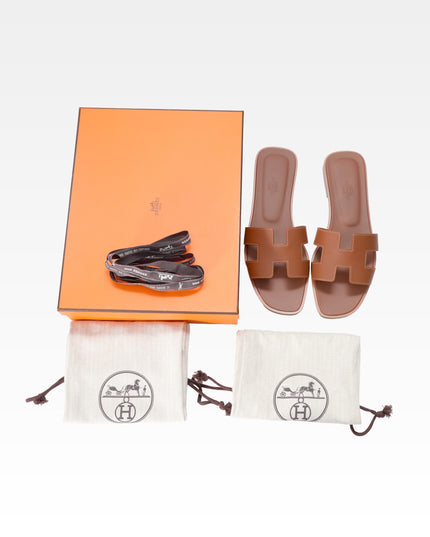 ORAN GOLD SANDALS