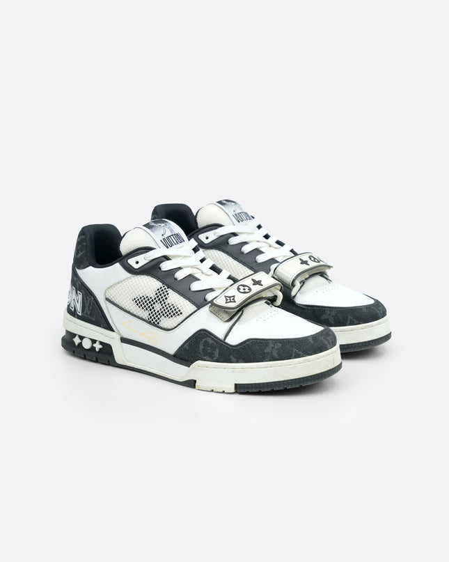 TRAINER SNEAKERS BLACK MONOGRAM SIZE 7