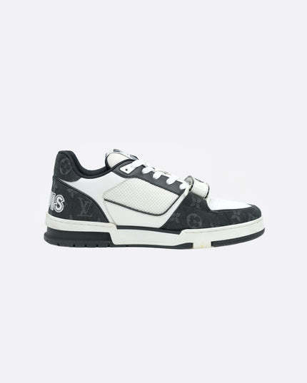 TRAINER SNEAKERS BLACK MONOGRAM SIZE 7