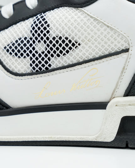TRAINER SNEAKERS BLACK MONOGRAM SIZE 7