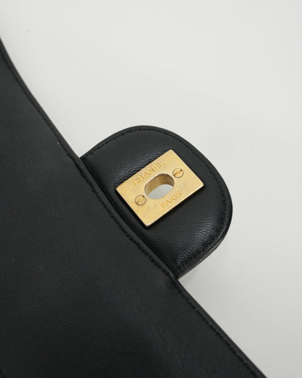 CLASSIC DOUBLE FLAP MEDIUM CHEVRON LAMBSKIN (MATTE) GHW BLACK