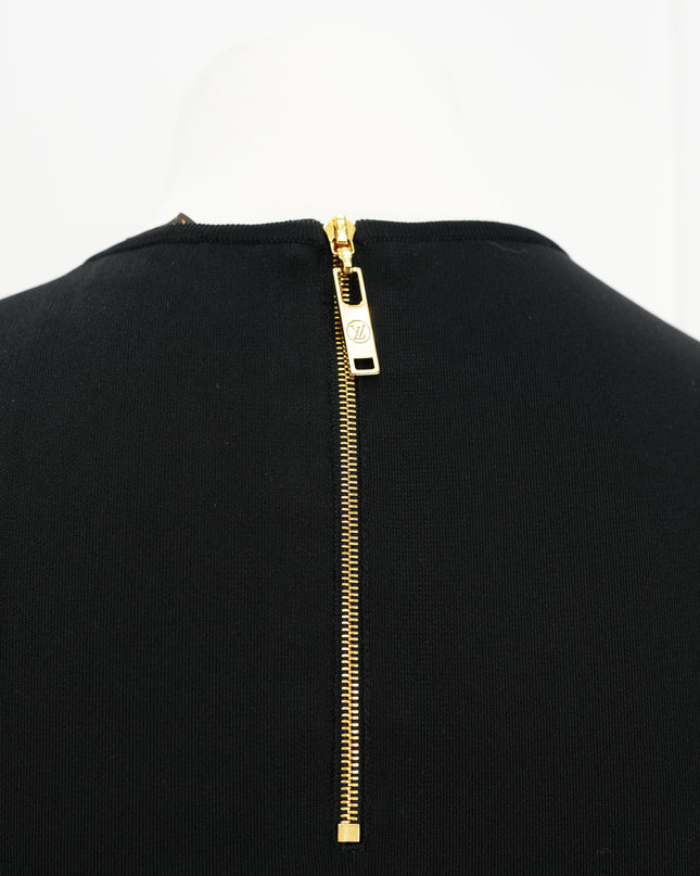 FIT-AND-FLARE BLACK DRESS WITH GOLD DETAILING SIZE M