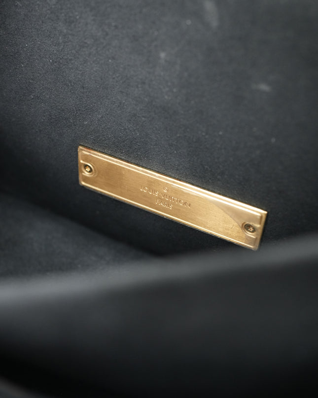 MONOGRAM REVERSE DAUPHINE MINI