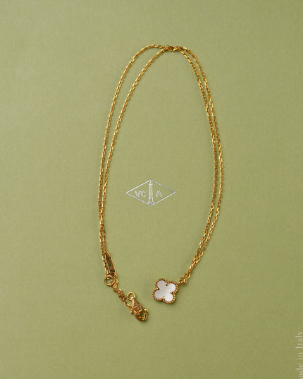 SWEET ALHAMBRA NECKLACE 18K GOLD MOTHER OF PEARL