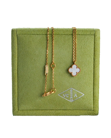 SWEET ALHAMBRA NECKLACE 18K GOLD MOTHER OF PEARL
